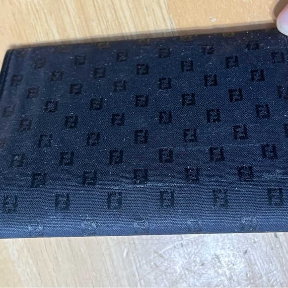 FENDI VINTAGE BI-FOLD WALLET - Picture 7 of 10